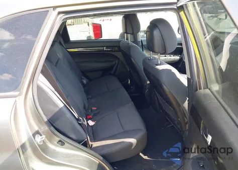 2013 Kia Sorento Lx z USA, uszkodzony, nr VIN 5XYKT3A14DG338073